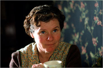 De film Vera Drake (2004) is Brits en dus wordt er fantastisch in geacteerd. Aangrijpend verhaal.